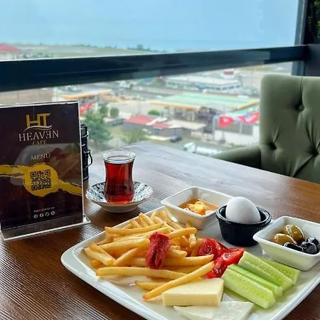 Aparthotel Yusra 2*