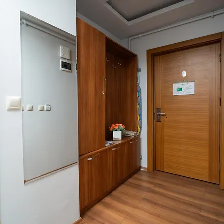 Yusra Aparthotel