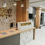 Yusra 아파트호텔 4*