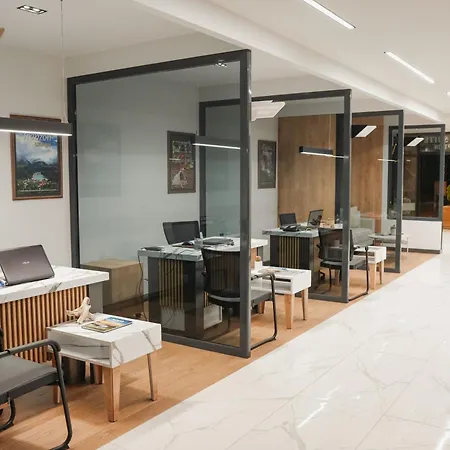 Yusra Τραμπζόν